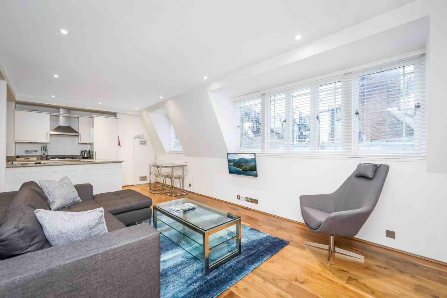 Appartement 2 Bed By Oxford Circus And Regent Street! à Londres Extérieur photo